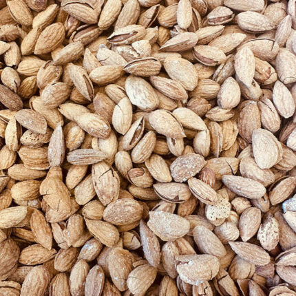 Unpeeled almond